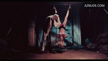 Violent scene from Terrifier movie (warning very violent)